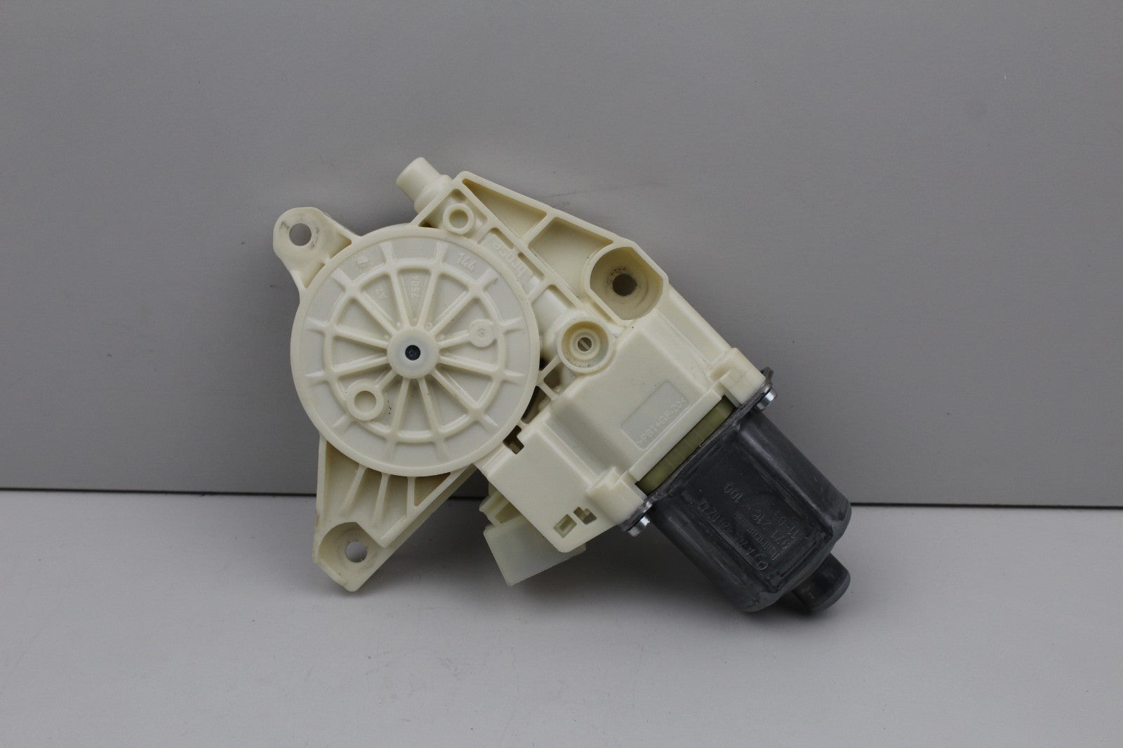 2008-16 MERCEDES E350 FRONT RIGHT WINDOW REGULATOR MOTOR OEM A2048200242