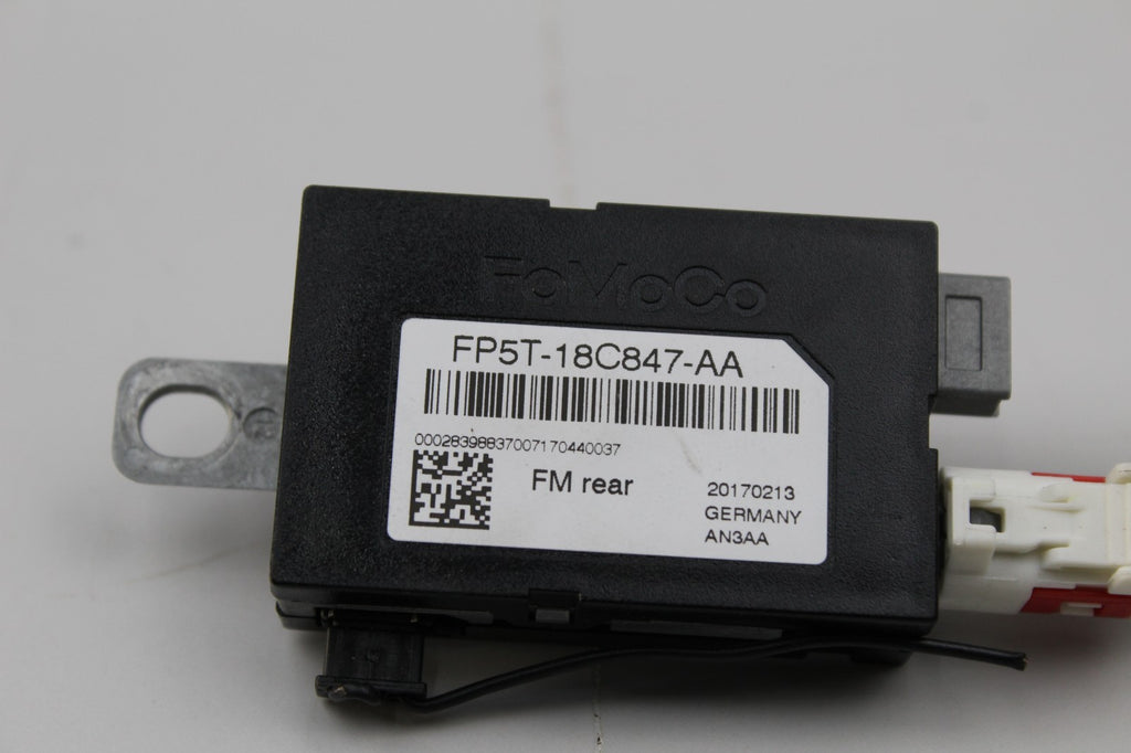 2017-20 LINCOLN MKZ REAR RADIO ANTENNA AMP AMLIFIER MODULE OEM FP5T18C847AA