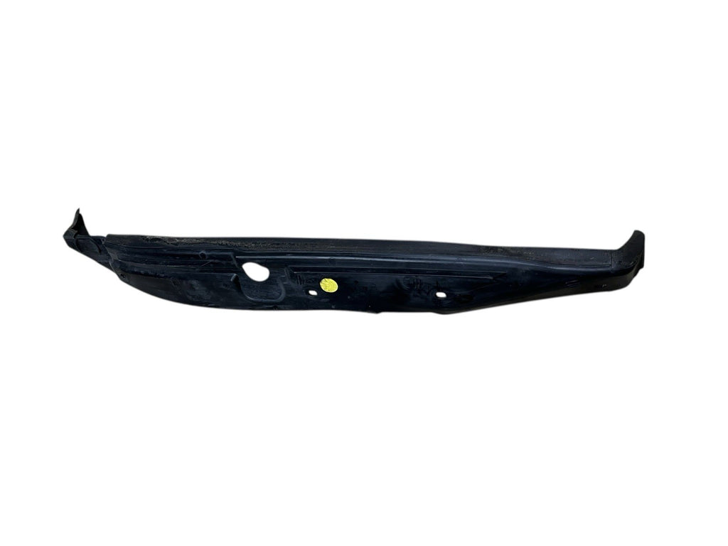 2003-2006 OEM MERCEDES E320 CENTER FENDER COVER OEM A2118890425