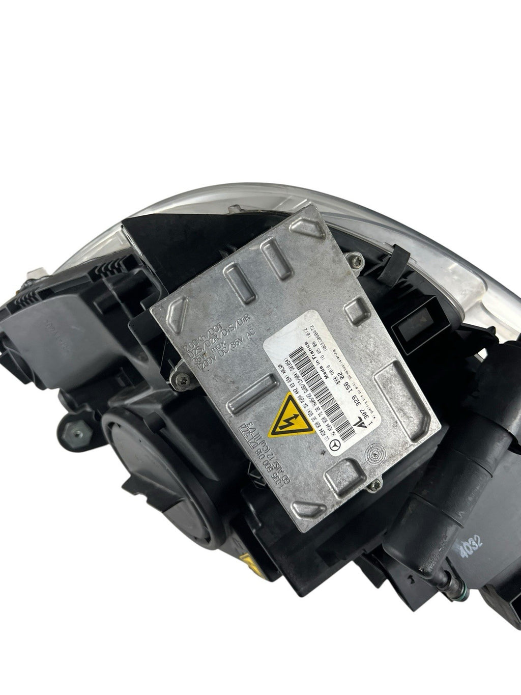 08-11 Mercedes W204 C350 C300 Right Side Headlight Lamp Xenon Assembly OEM