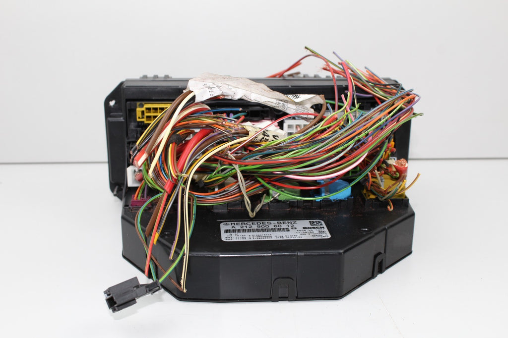 2010-16 MERCEDES E350 FRONT SAM FUSE BOX RELAY OEM A2129006012