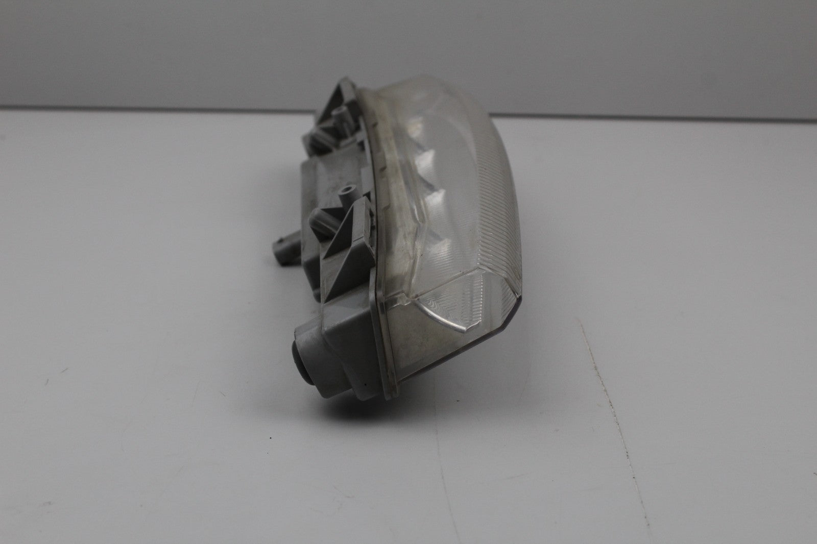 2010-13 MERCEDES E350 FRONT LEFT DRIVER SIDE GRILLE LIGHT OEM A2049068900