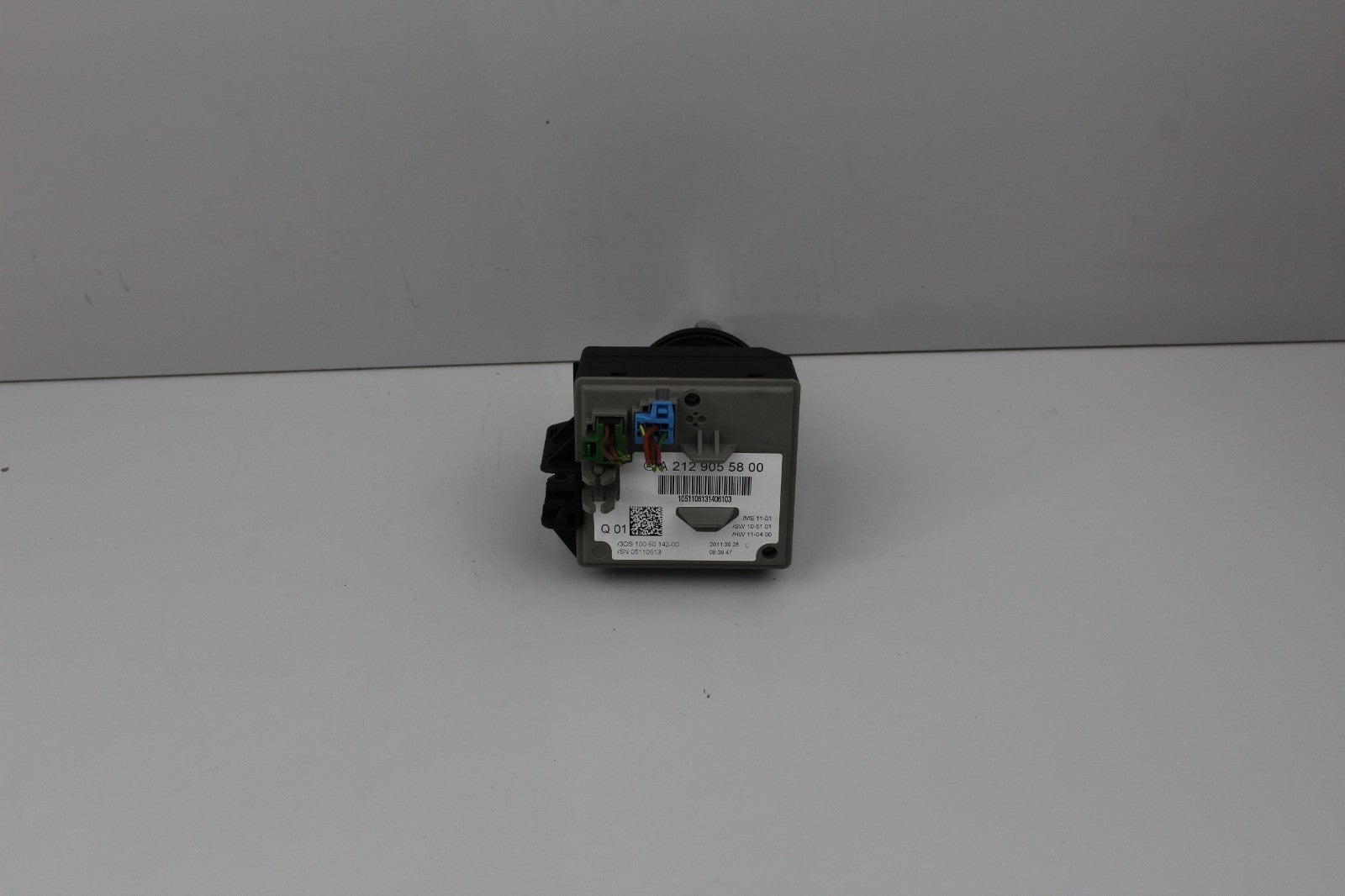 2010-13 MERCEDES E350 IGNITION SWITCH MODULE WITH KEY OEM A2129055800