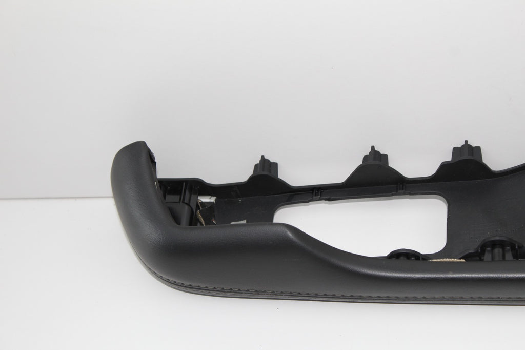 2015 DODGE CHALLENGER DRIVER SIDE DOOR ARMREST HANDLE OEM