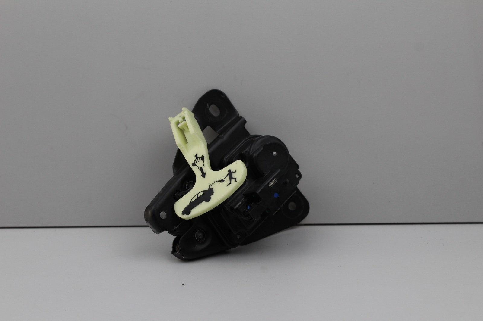 2015-2023 DODGE CHALLENGER TRUNK LOCK LATCH ACTUATOR OEM K9217AD