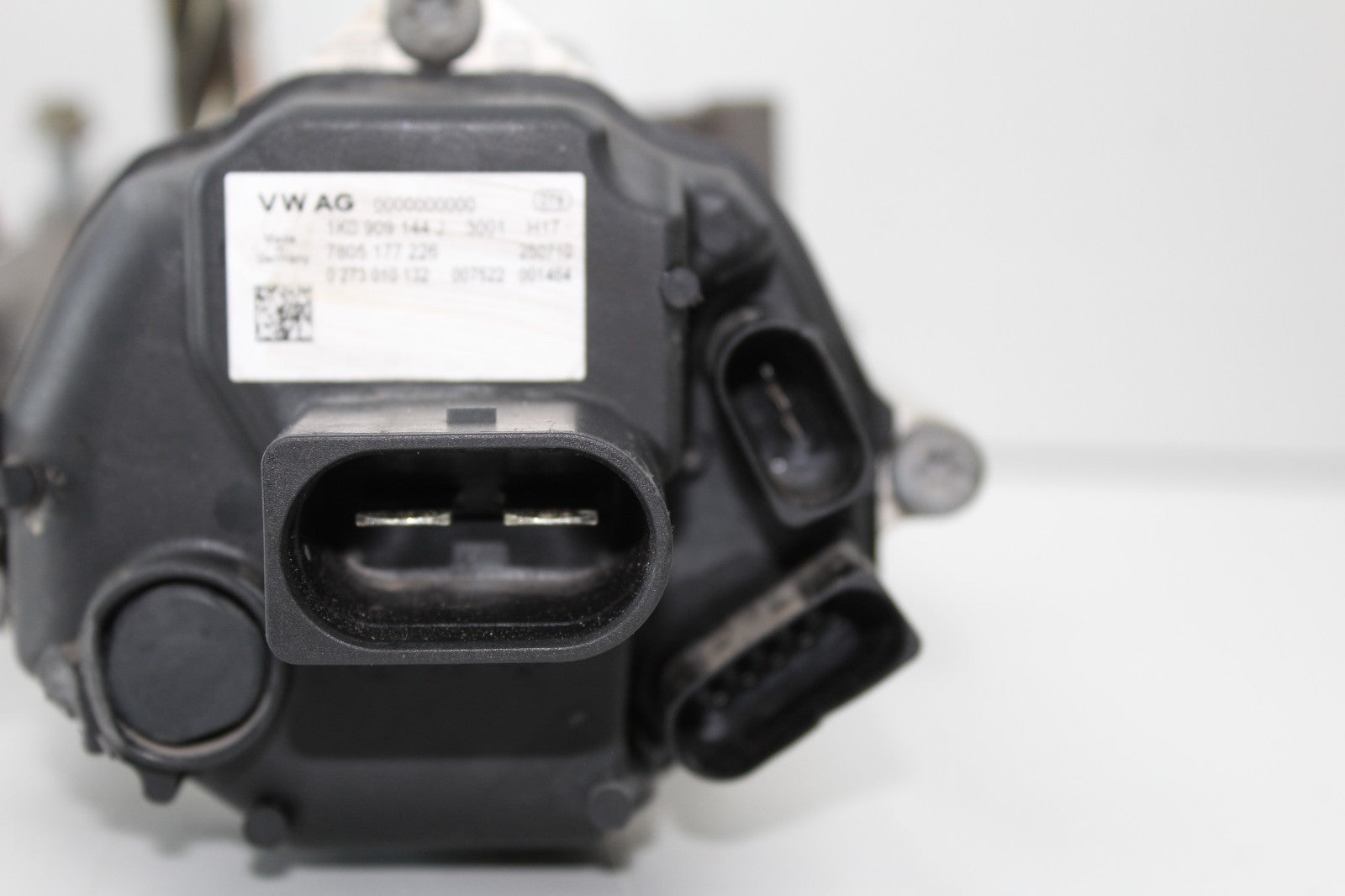2011-2018 VOLKSWAGEN Power Steering Rack Motor OEM 1K0909144J 