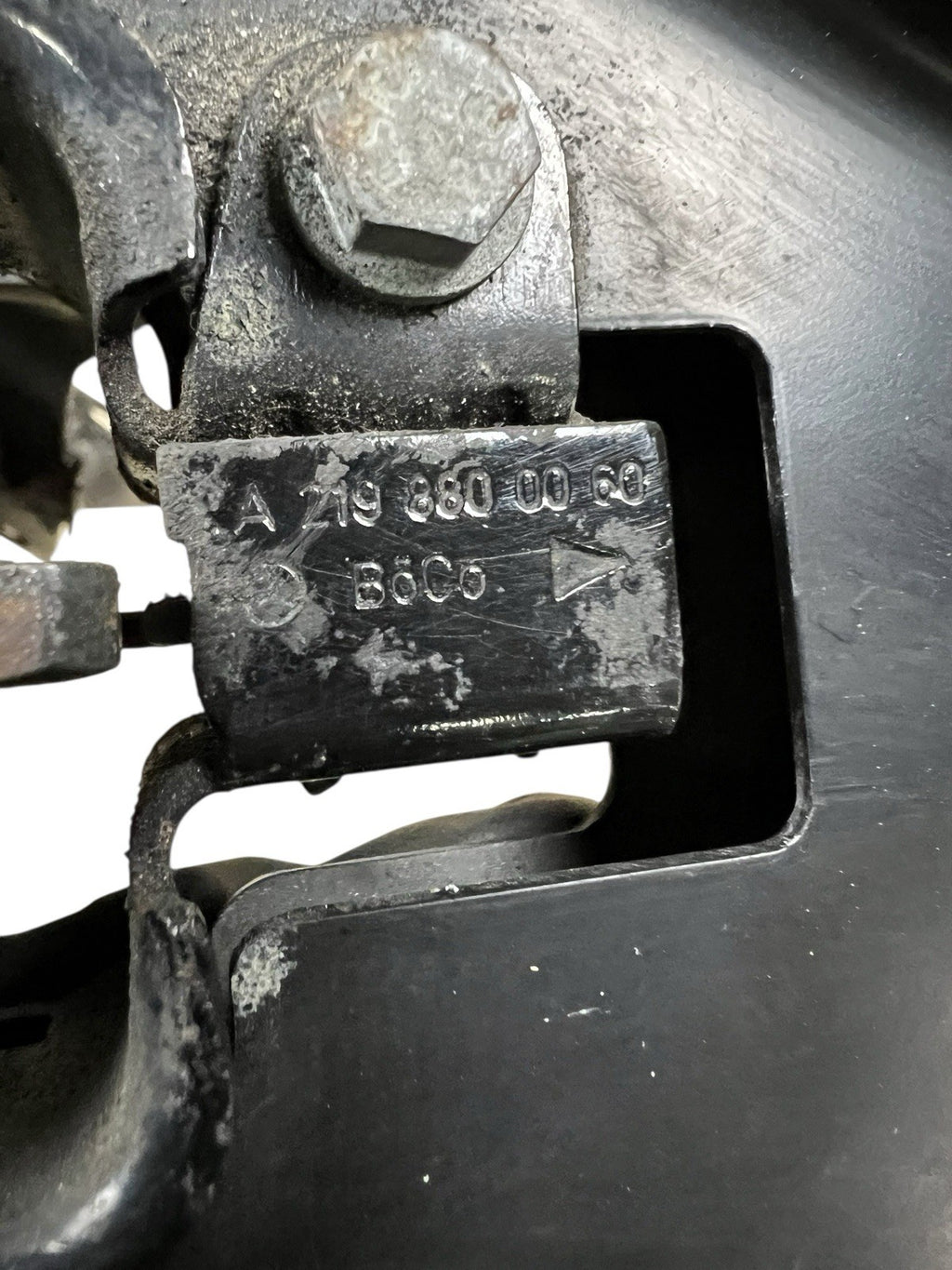 06 Mercedes-Benz E350 Front Left Headlight Lamp Bracket Support OEM A2198800060