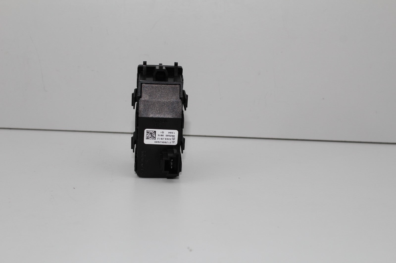 2010-13 MERCEDES E350 HAZARD WARNING LIGHT SWITCH OEM 2129052600