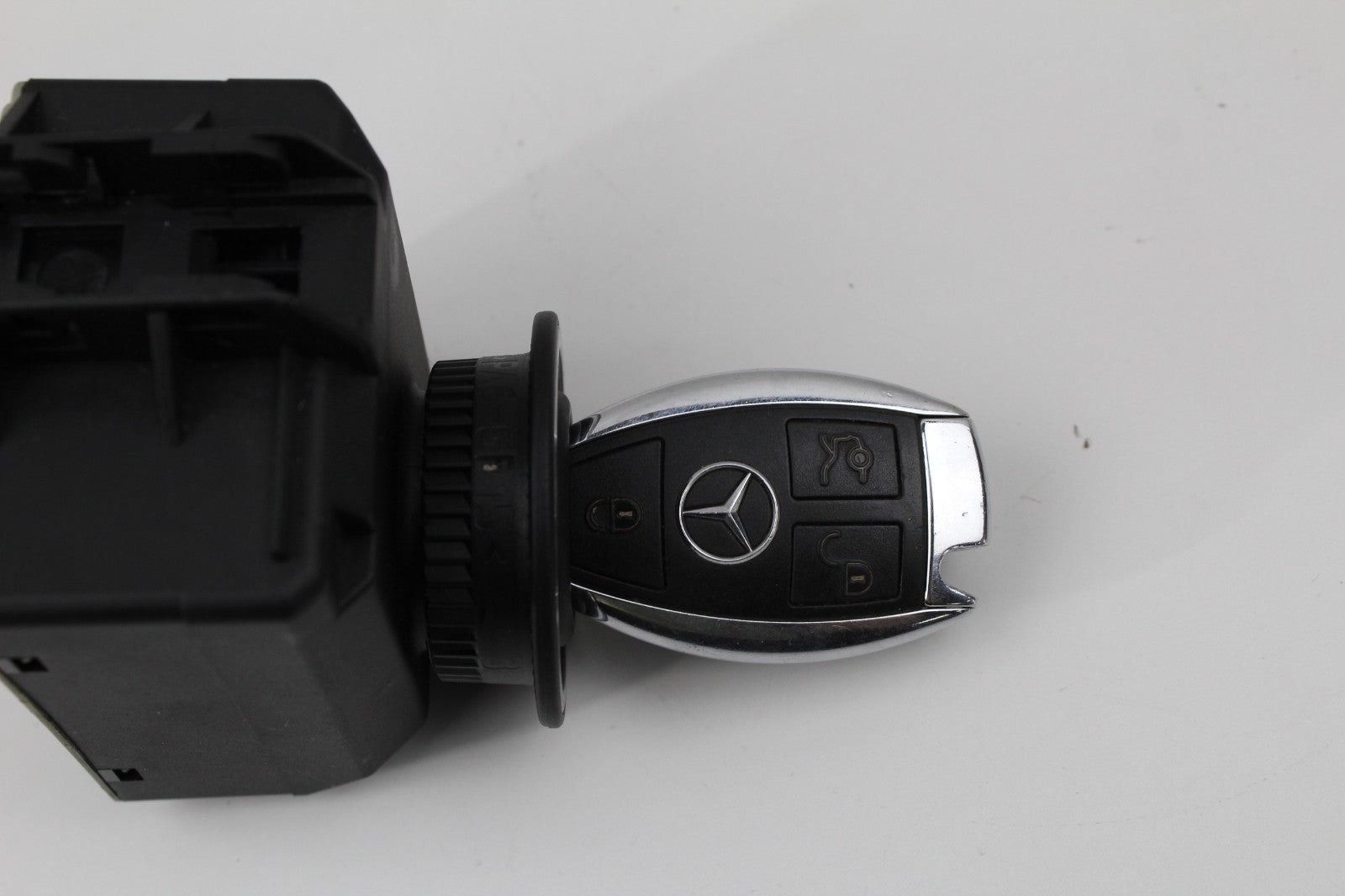 2010-13 MERCEDES E350 IGNITION SWITCH MODULE WITH KEY OEM A2129055800