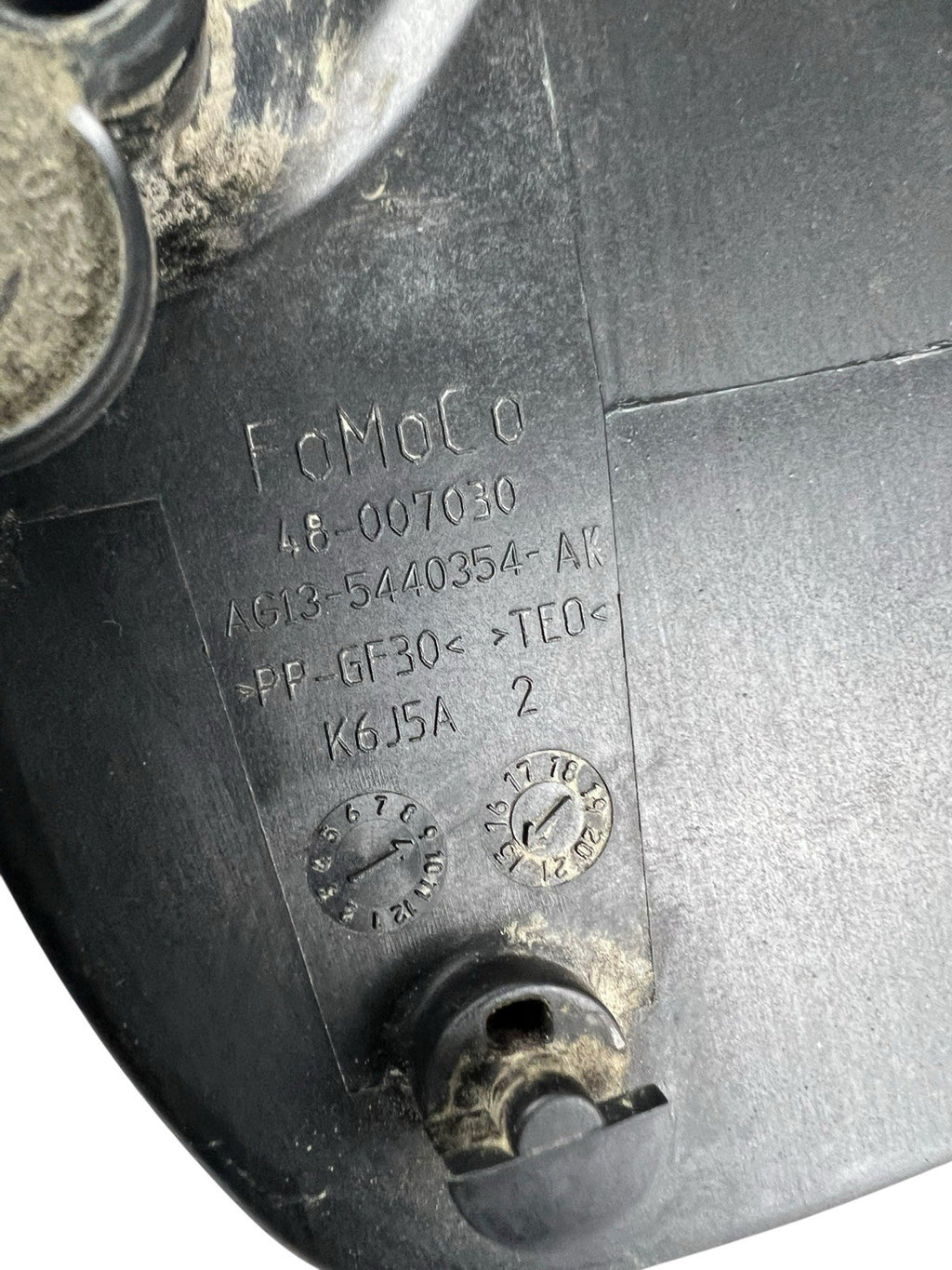 ✅2015 Ford Taurus Fuel Tank Door Cover  OEMAG135440354