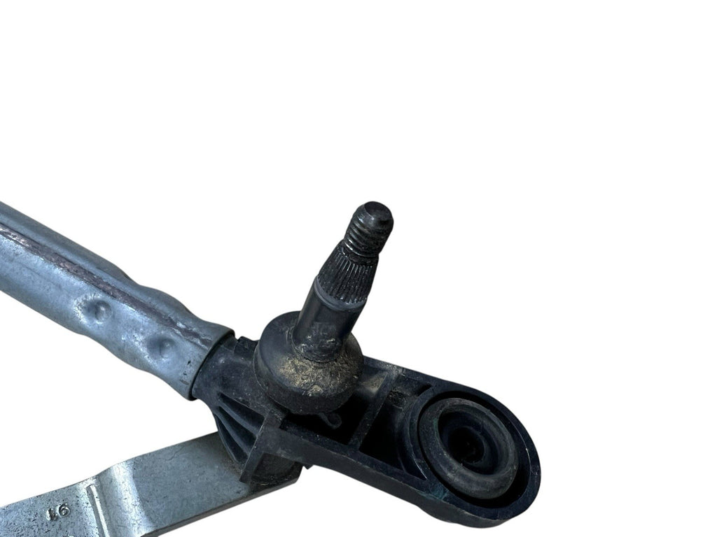 2015-2020 AUDI A3 RS3 WINDSHIELD WIPER LINKAGE W/ MOTOR OEM