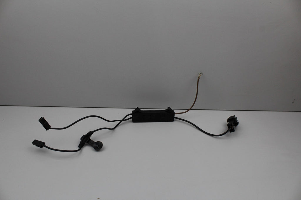 2010-16 MERCEDES E350 ANTENNA NOSIE FILTER MODULE OEM A2128704589
