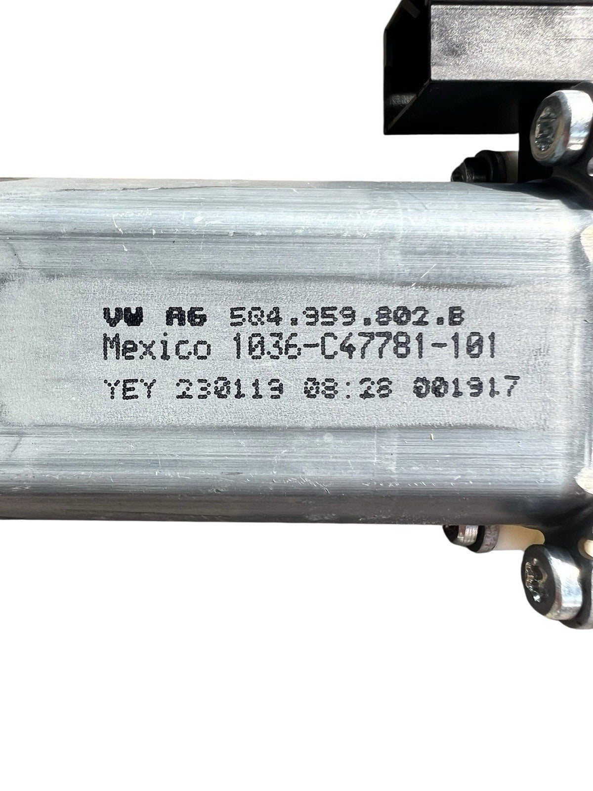 2019 - 2021 VOLKSWAGEN JETTA FRONT RIGHT DOOR POWER WINDOW MOTOR OEM 5Q4959802B