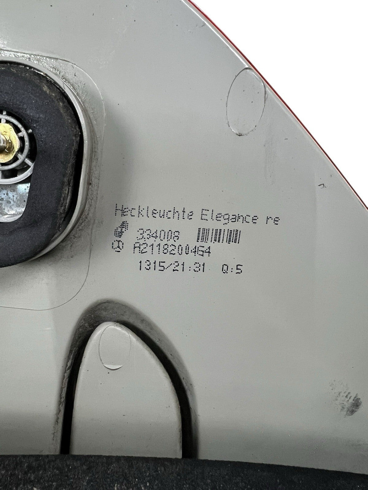 2003-2009 Mercedes-Benz E500 Rear Right Tail Light Assembly A2118200464 OEM