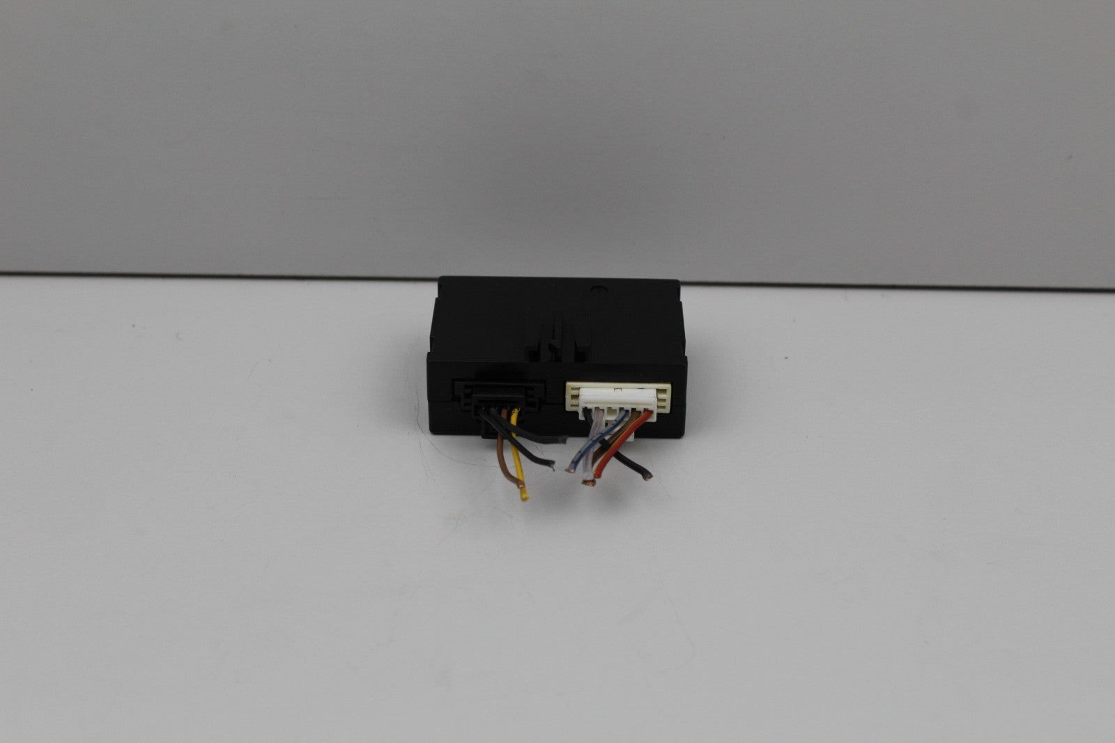 10-16 Mercedes E350 Rear View Backup Camera Control Module Unit OEM A2128270006