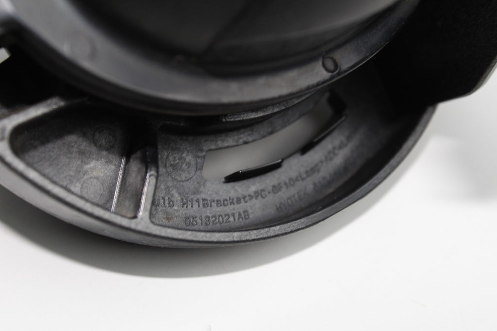 2015 DODGE CHALLENGER FOG LIGHT OEM 1804004A
