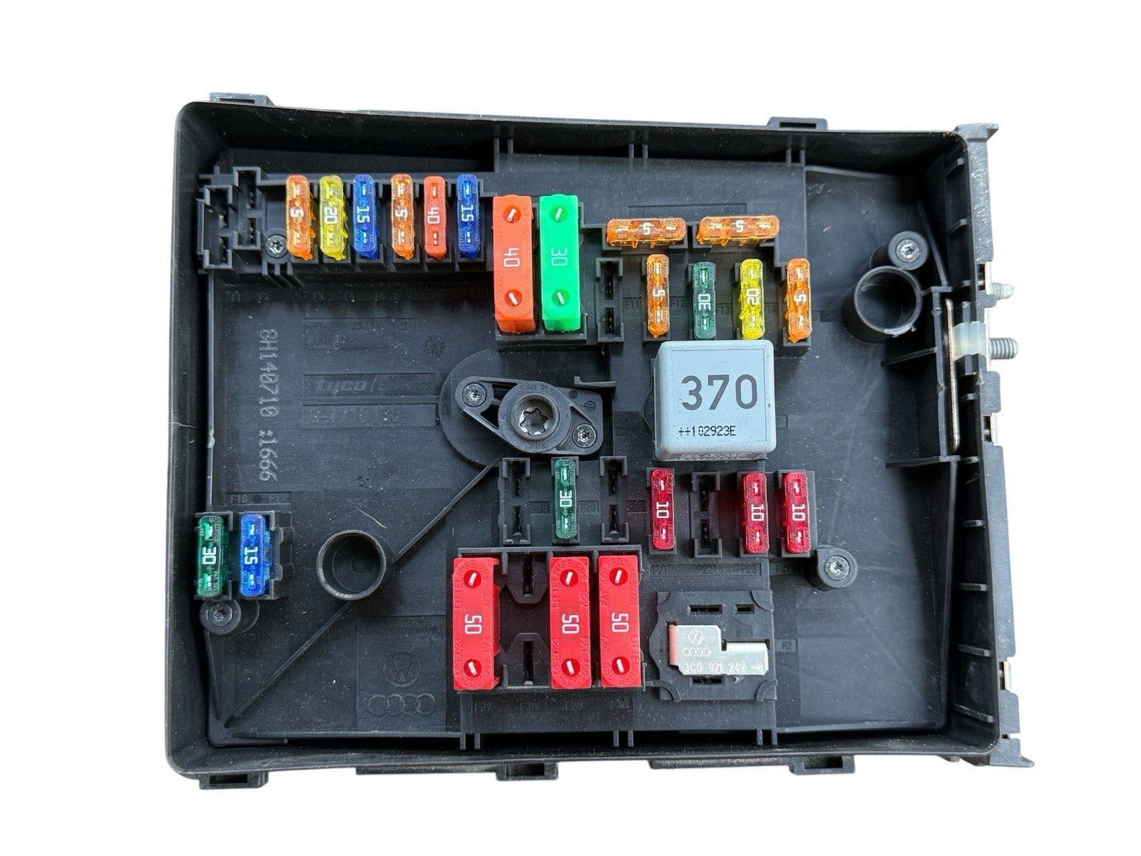 2010-2014 Volkswagen Jetta Fusebox Fuse Box Relay Module OEM  0-1718130