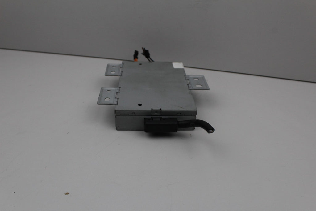 2010-13 MERCEDES E350 COMMUNICATION INTERFACE MODULE OEM A1729009302