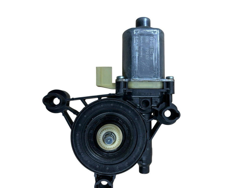 2015-2020 AUDI A3 FRONT LEFT SIDE DOOR WINDOW REGULATOR MOTOR OEM 0130822716
