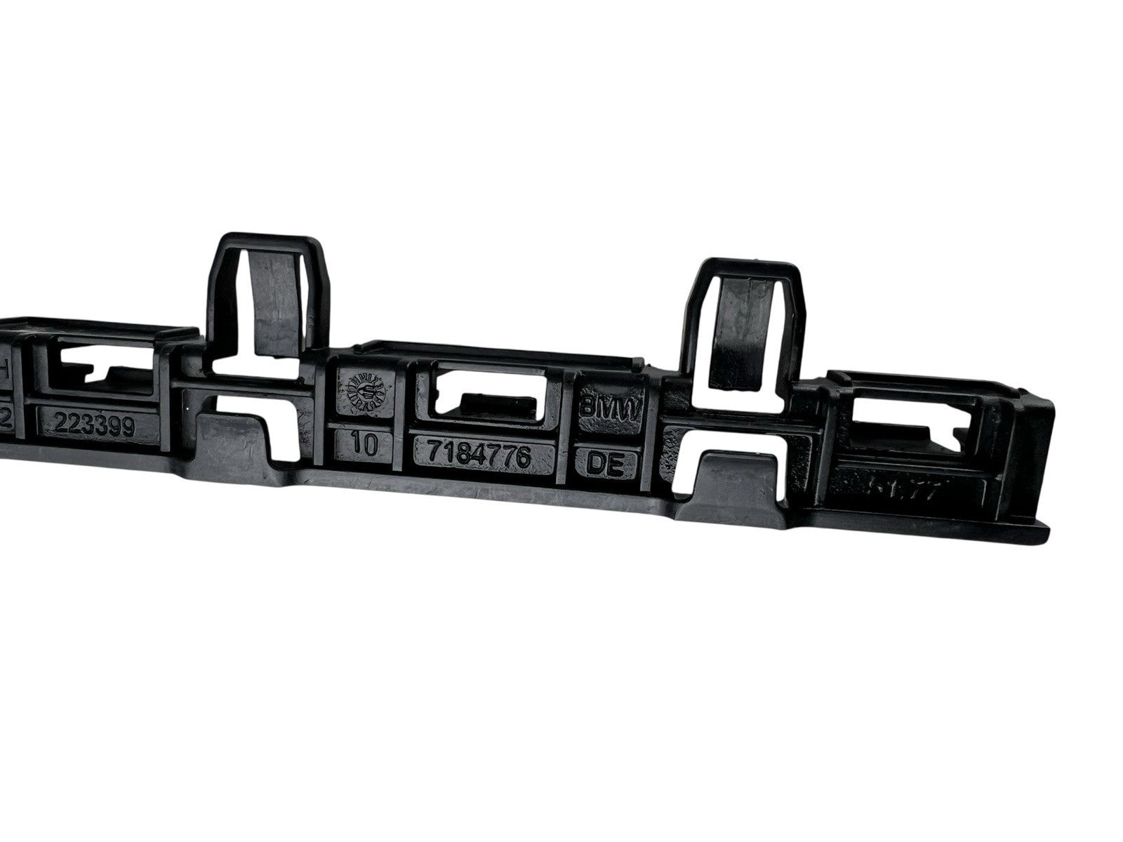 2011-2016 BMW 528i Side Skirt Mount BRACKET  Front Right OEM 7184776