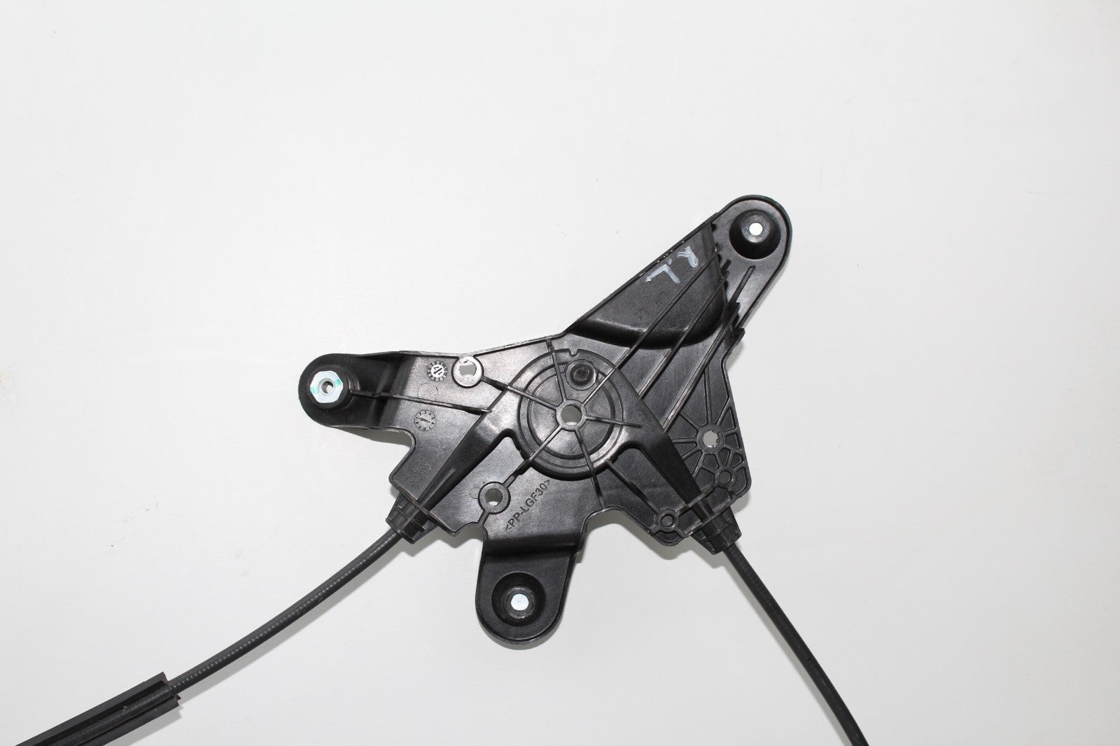 2013-20 FORD TAURUS REAR LEFT WINDOW REGULATOR WITH MOTOR OEM 003719103