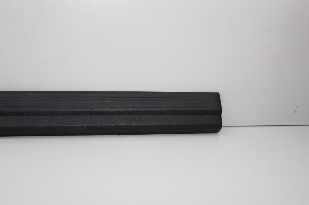 10-16 MERCEDES E350 FRONT LEFT DOOR SCUFF TRIM PANNEL COVER OEM 2126860136