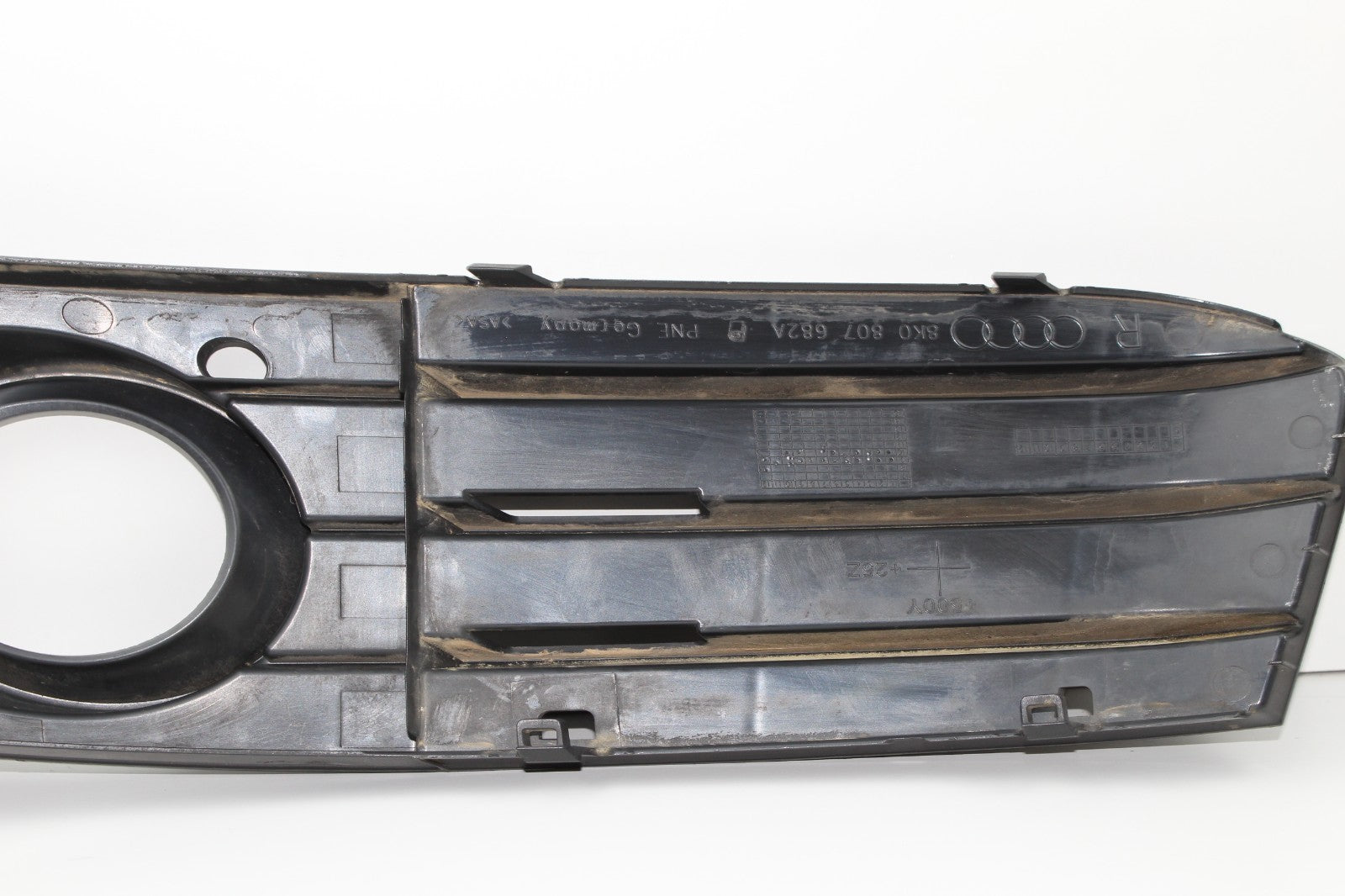 2009-12 AUDI A4 FRONT RIGHT FOG LIGHT GRILLE OEM 8K0807682A