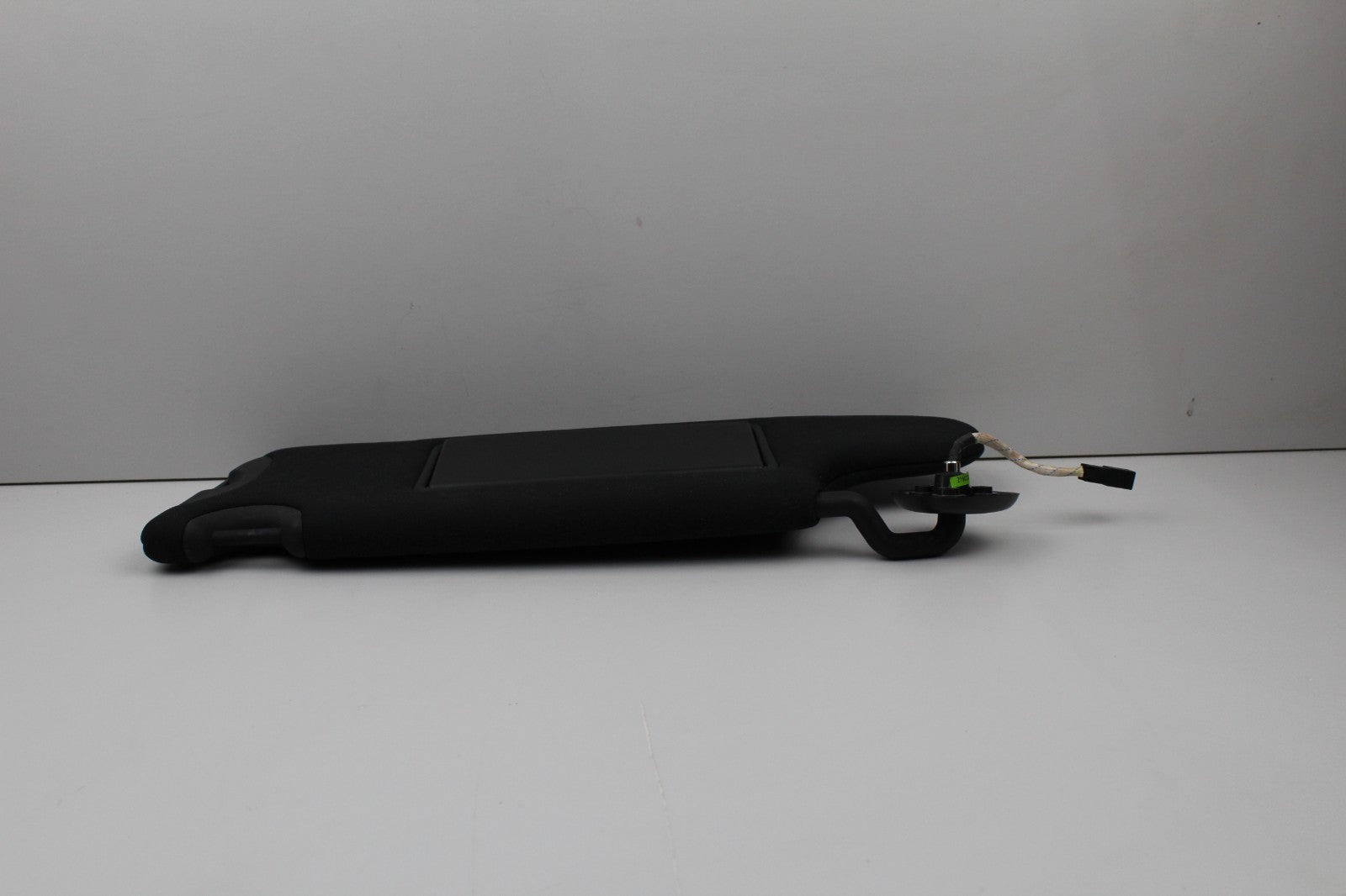 2017-23 DODGE CHALLENGER FRONT LEFT SUN VISOR OEM 55361230AB