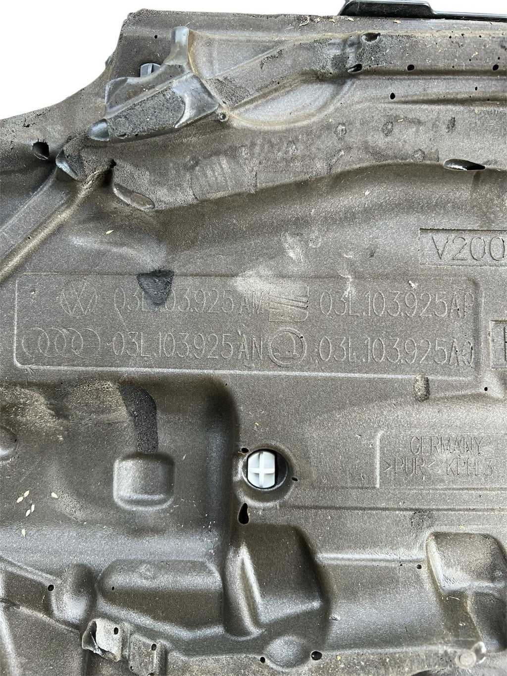 10-14 VW Sportwagon TDI Diesel Engine Cover OEM 03L  103 925 AM
