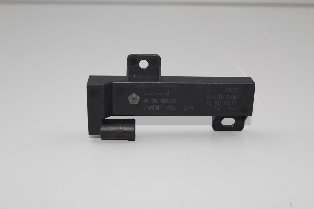 2015-23 DODGE CHALLENGER KEYLESS PASSIVE ENTRY ANTENNA MODULE OEM 644691