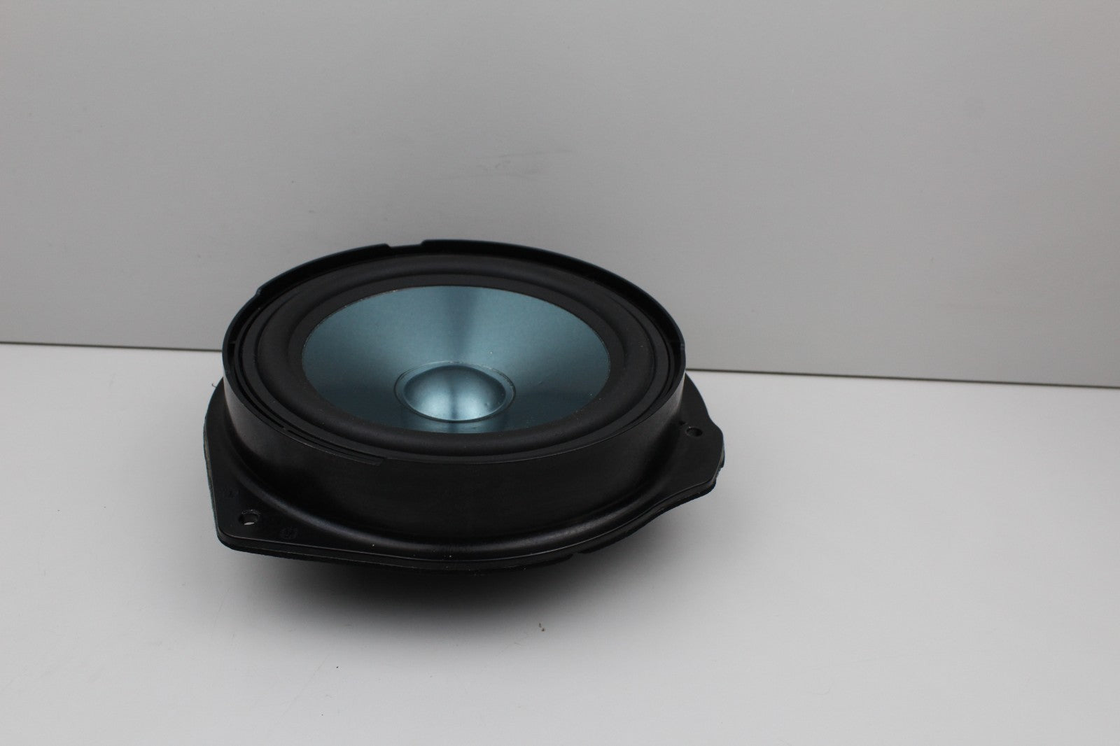 2008-18 MERCEDES E350 FRONT LEFT OR RIGHT DOOR AUDIO SPEAKER OEM A2048202102