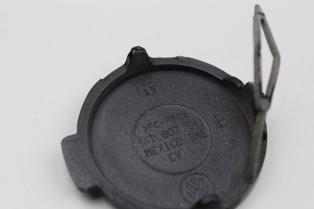 2009-2014 VOLKSWAGEN JETTA FRONT TOW EYE CAP OEM 1K9807241