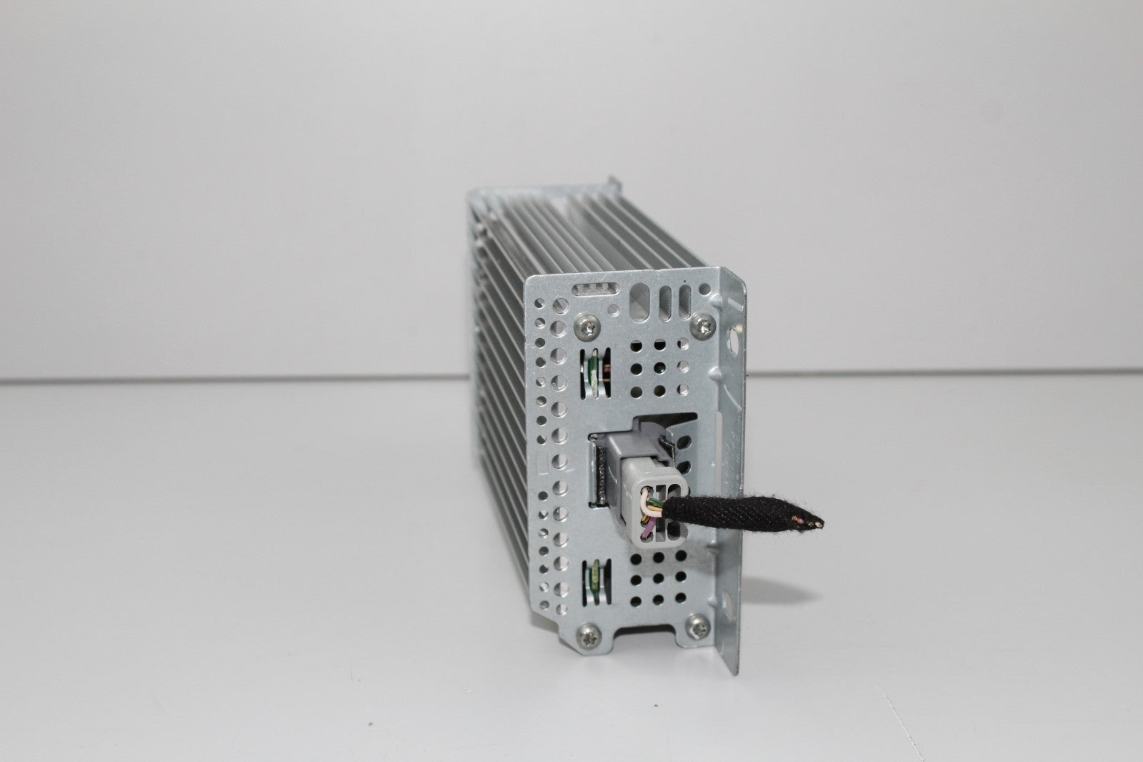 2010-20 LINCOLN MKZ AMPLIFIER AUDIO AMP RECIVER OEM BA1T18C808