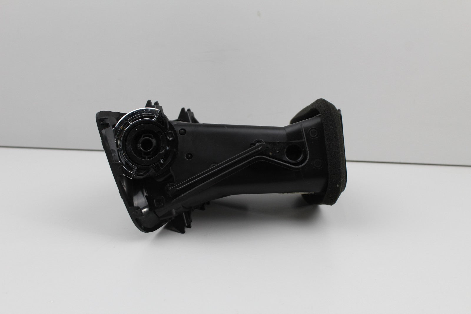 2015-23 DODGE CHALLENGER DASH CENTER DRIVER SIDE AC AIR VENT OEM 5LE74TRMAA