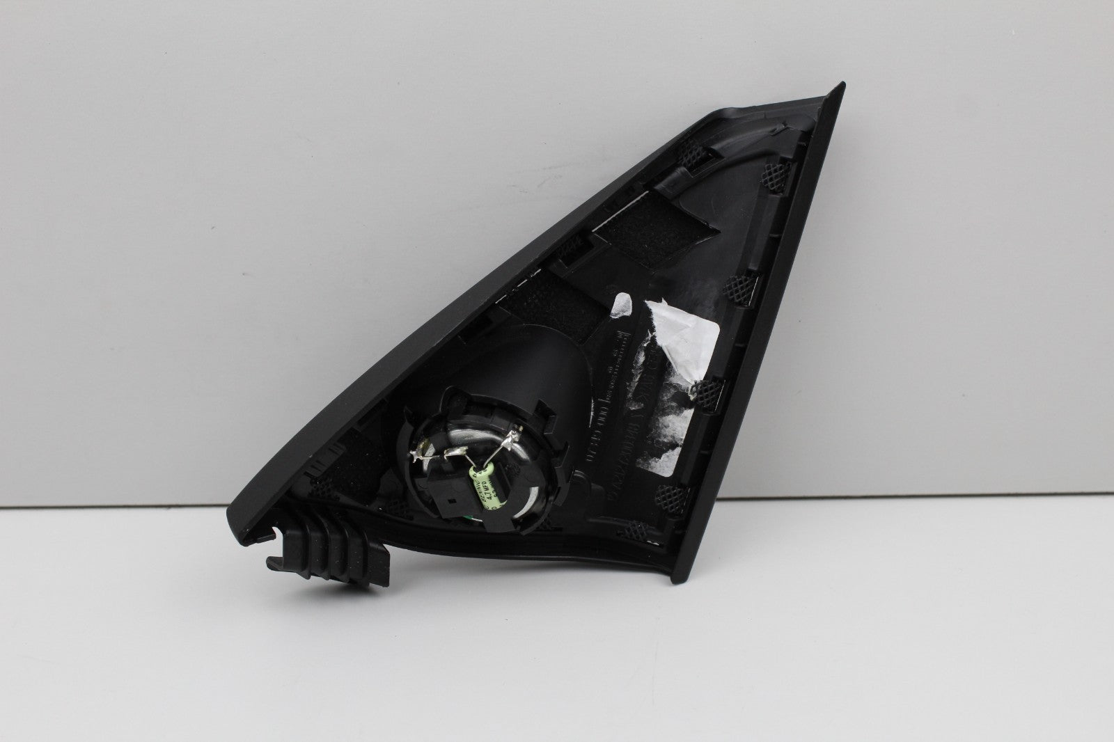 2010-16 MERCEDES E350 HARMON KARDON FROND LEFT DOOR SPEAKER COVER OEM 