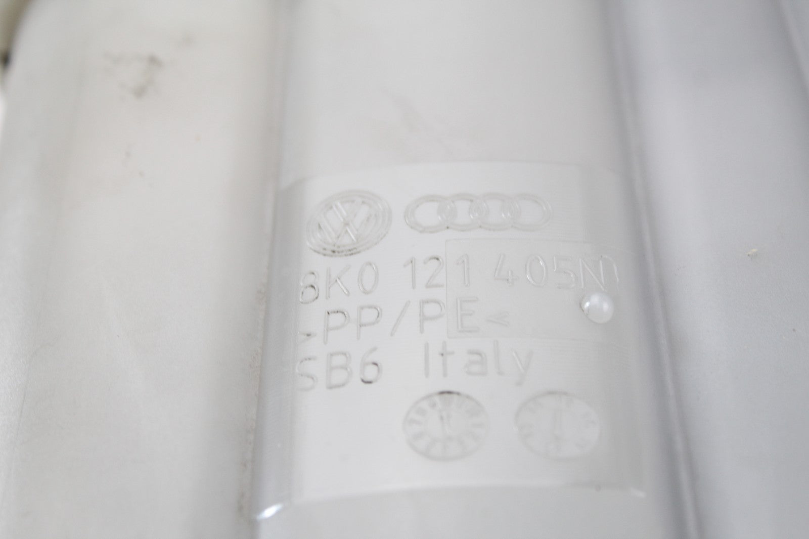 2009-2017 Audi A4 A5 Q5 Coolant Overflow Reservoir Tank OEM 8K0121403ND
