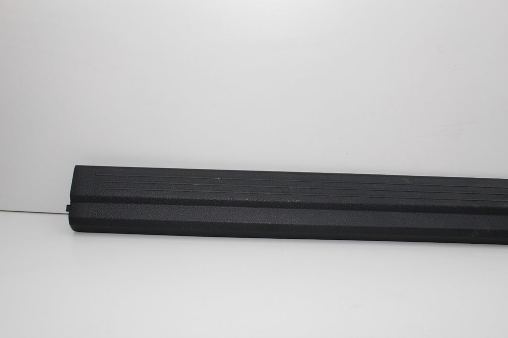 10-16 MERCEDES E350 FRONT LEFT DOOR SCUFF TRIM PANNEL COVER OEM 2126860136