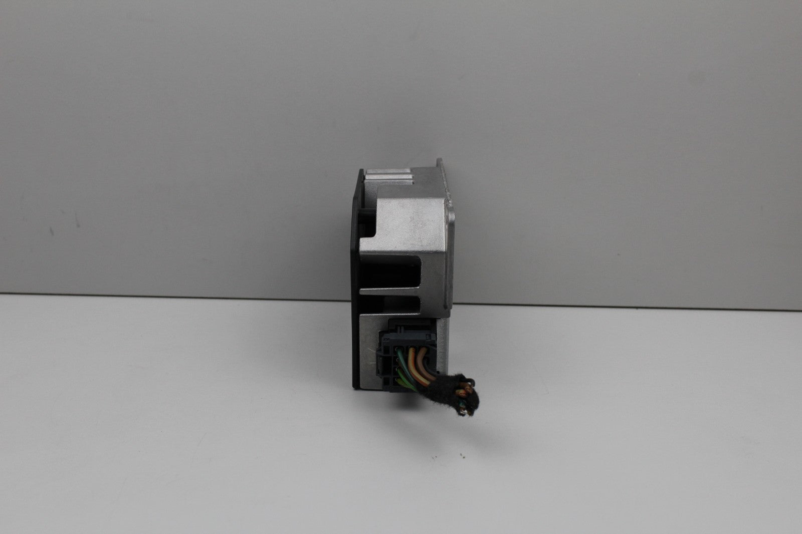 2012 MERCEDES E350 GENUINE SUBWOOFER AMPLIFIER HARMAN BECKER OEM A2118705189