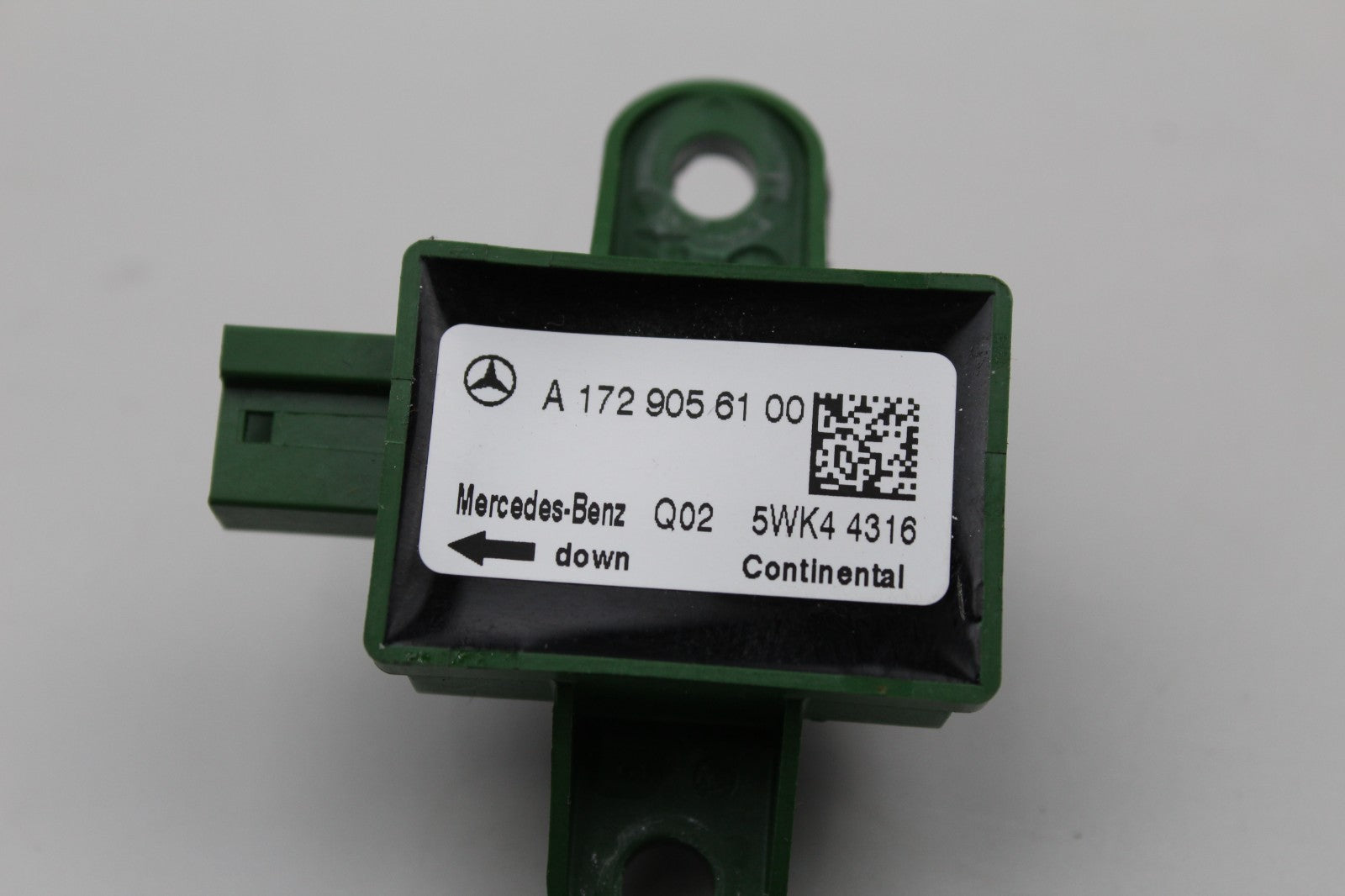MERCEDES E350 FRONT IMPACT SENSOR OEM A1729056100