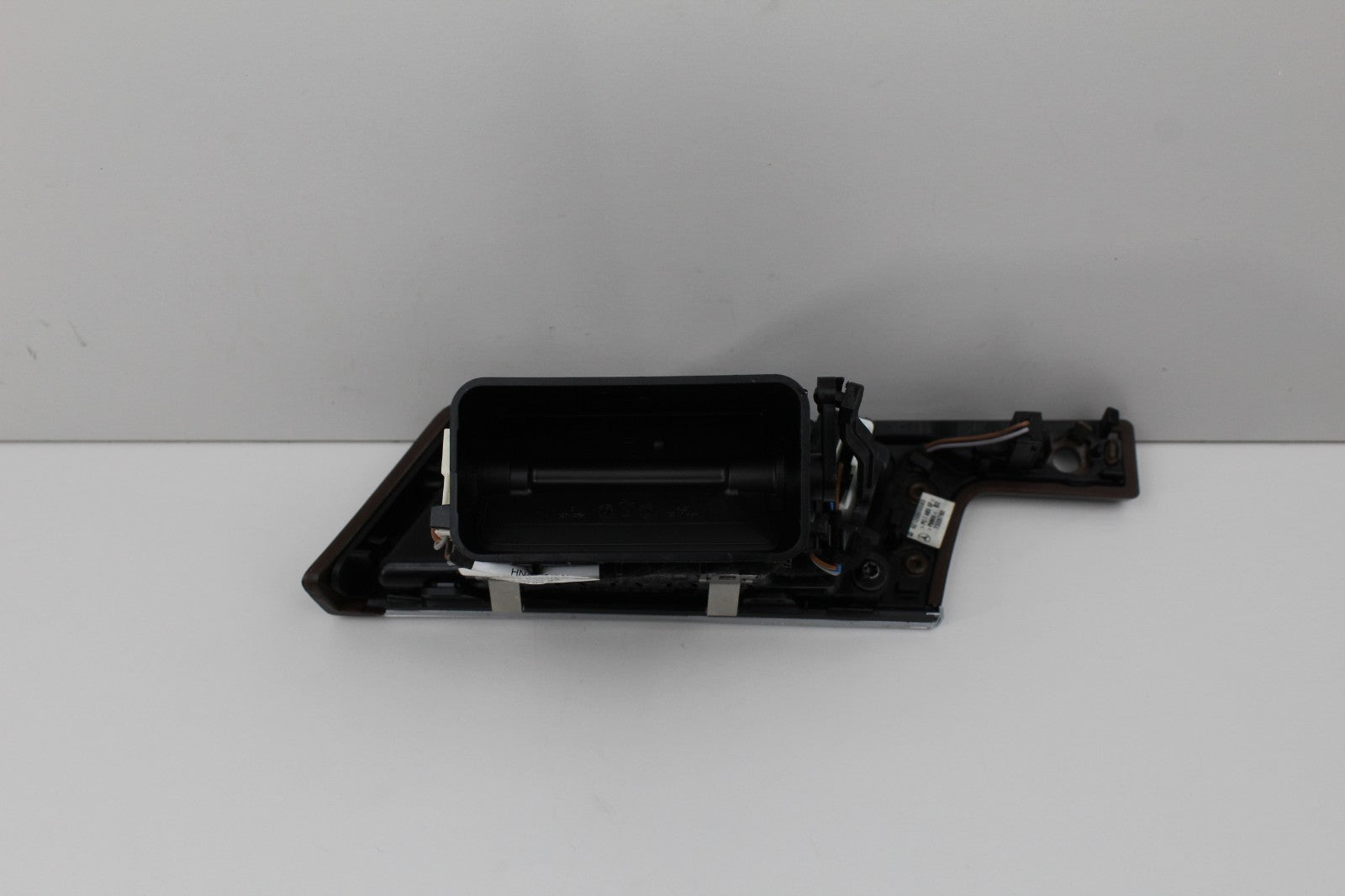 2010-13 MERCEDES E350 FRONT LEFT SIDE AC AIR VENT OEM A2126800093