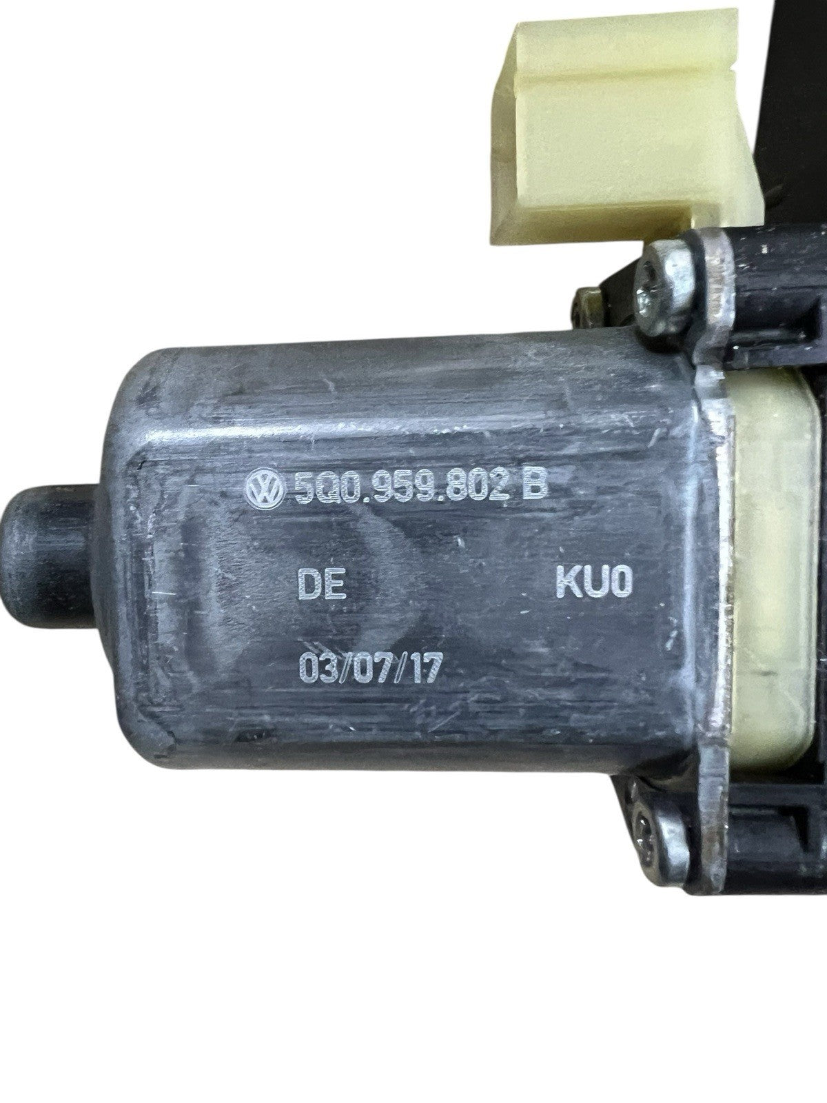 2015-2020 AUDI A3 FRONT LEFT SIDE DOOR WINDOW REGULATOR MOTOR OEM 0130822716