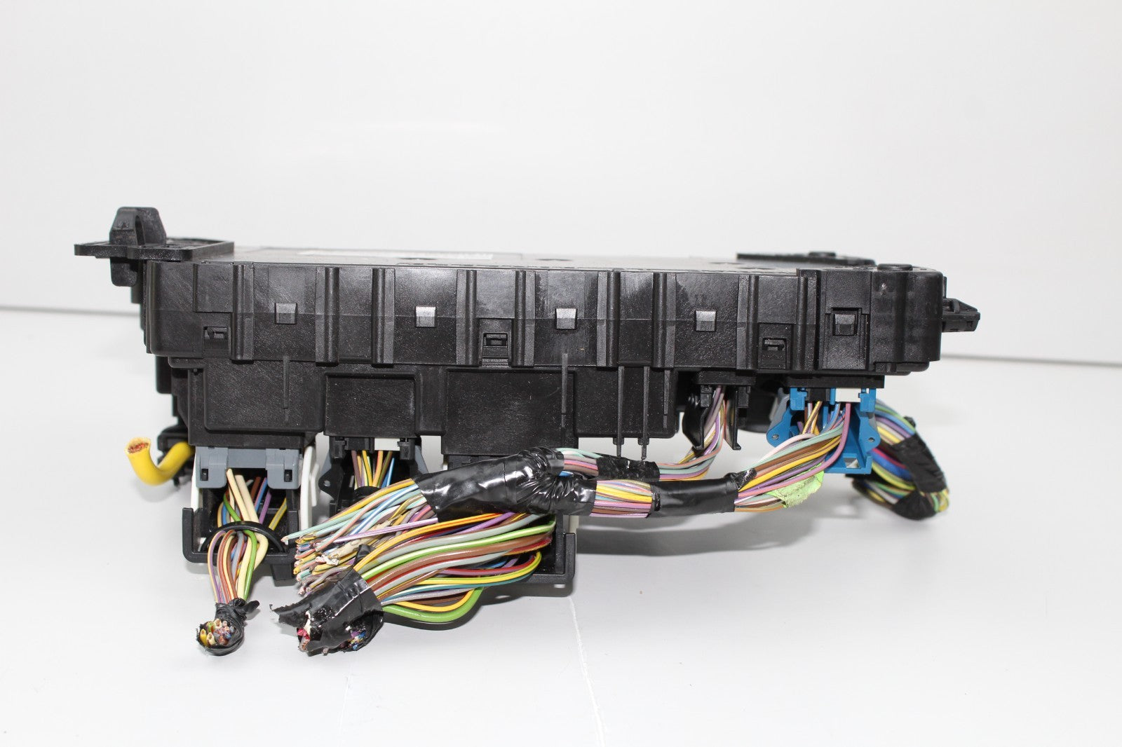 2017-2020 Lincoln MKZ Body Control Module BCM Interior Fuse Box OEM GU5T15604