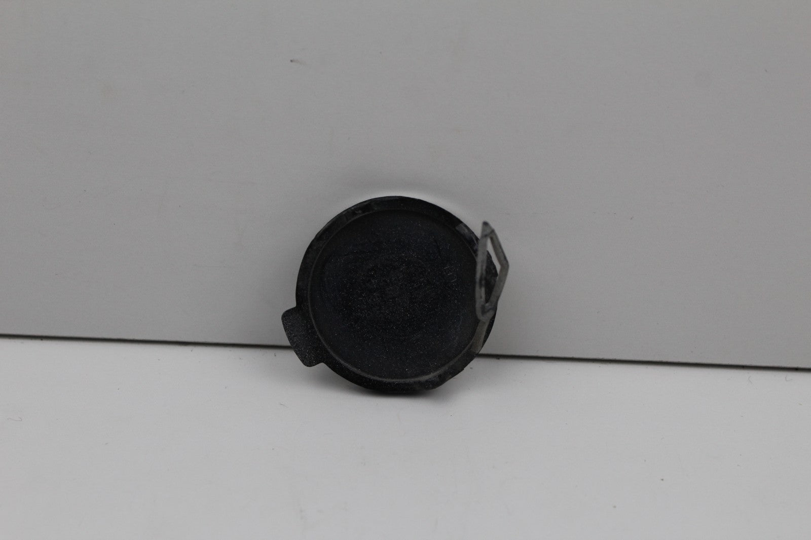 2009-2014 VOLKSWAGEN JETTA FRONT TOW EYE CAP OEM 1K9807241