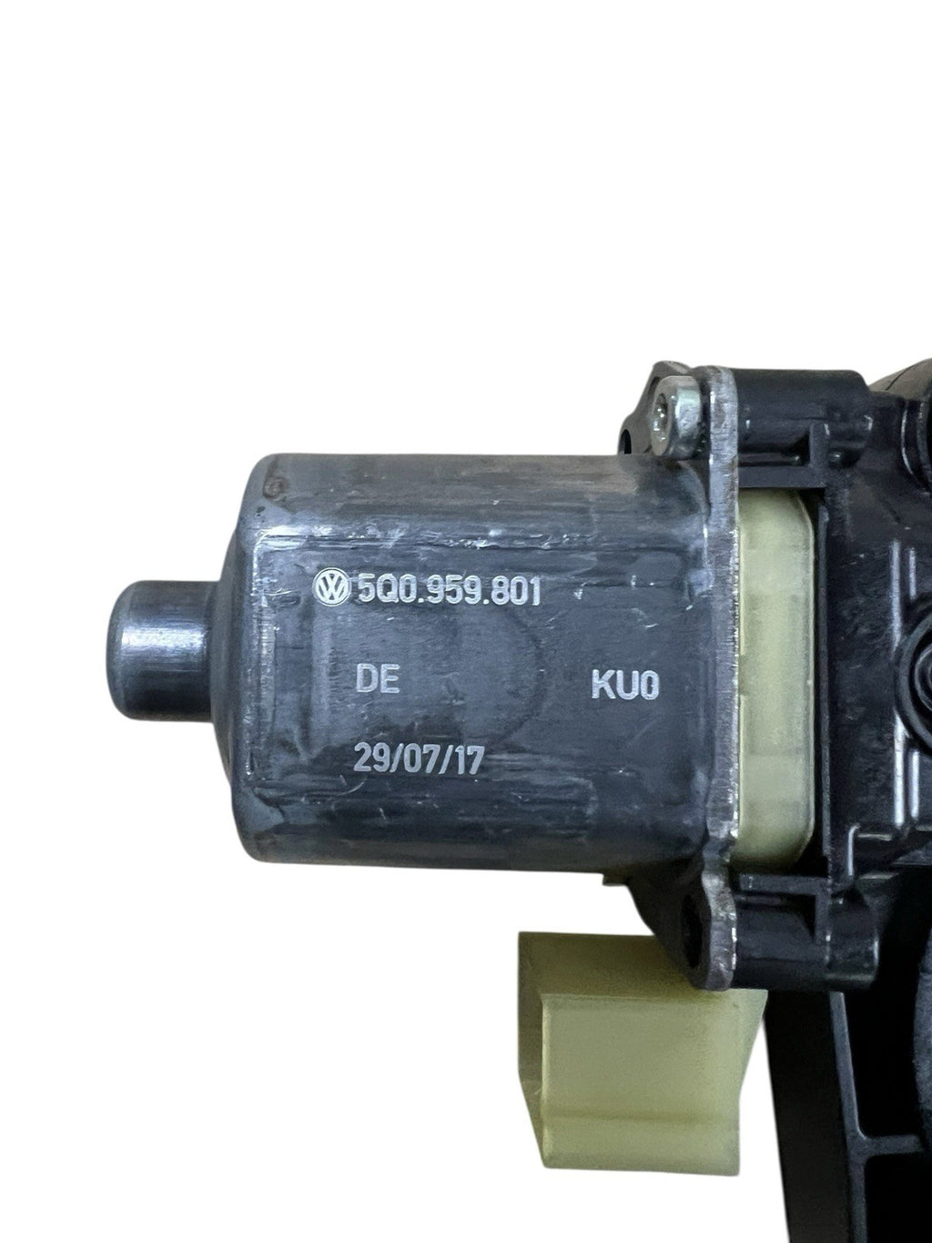 2015-2017 AUDI A3 REAR LEFT SIDE DOOR WINDOW REGULATOR MOTOR OEM 0130822713