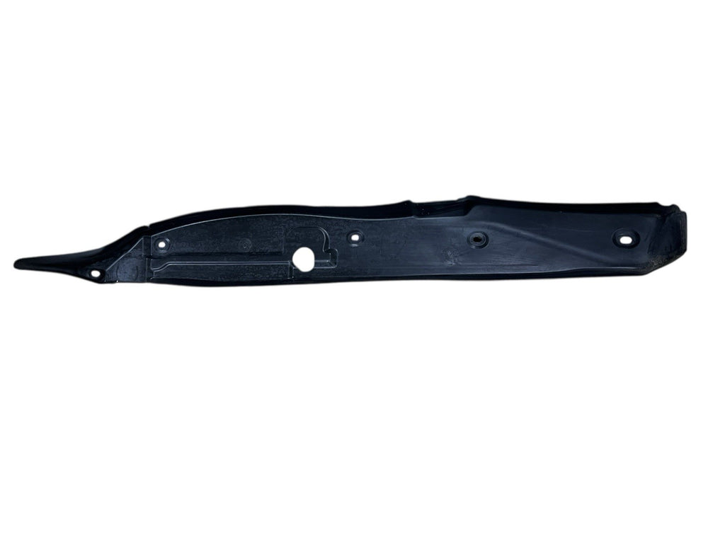 2003-2006 OEM MERCEDES E320 CENTER FENDER COVER OEM A2118890425
