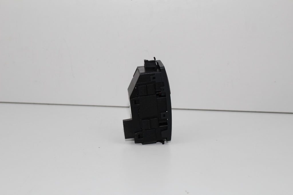 2010-13 MERCEDES E350 HAZARD WARNING LIGHT SWITCH OEM 2129052600