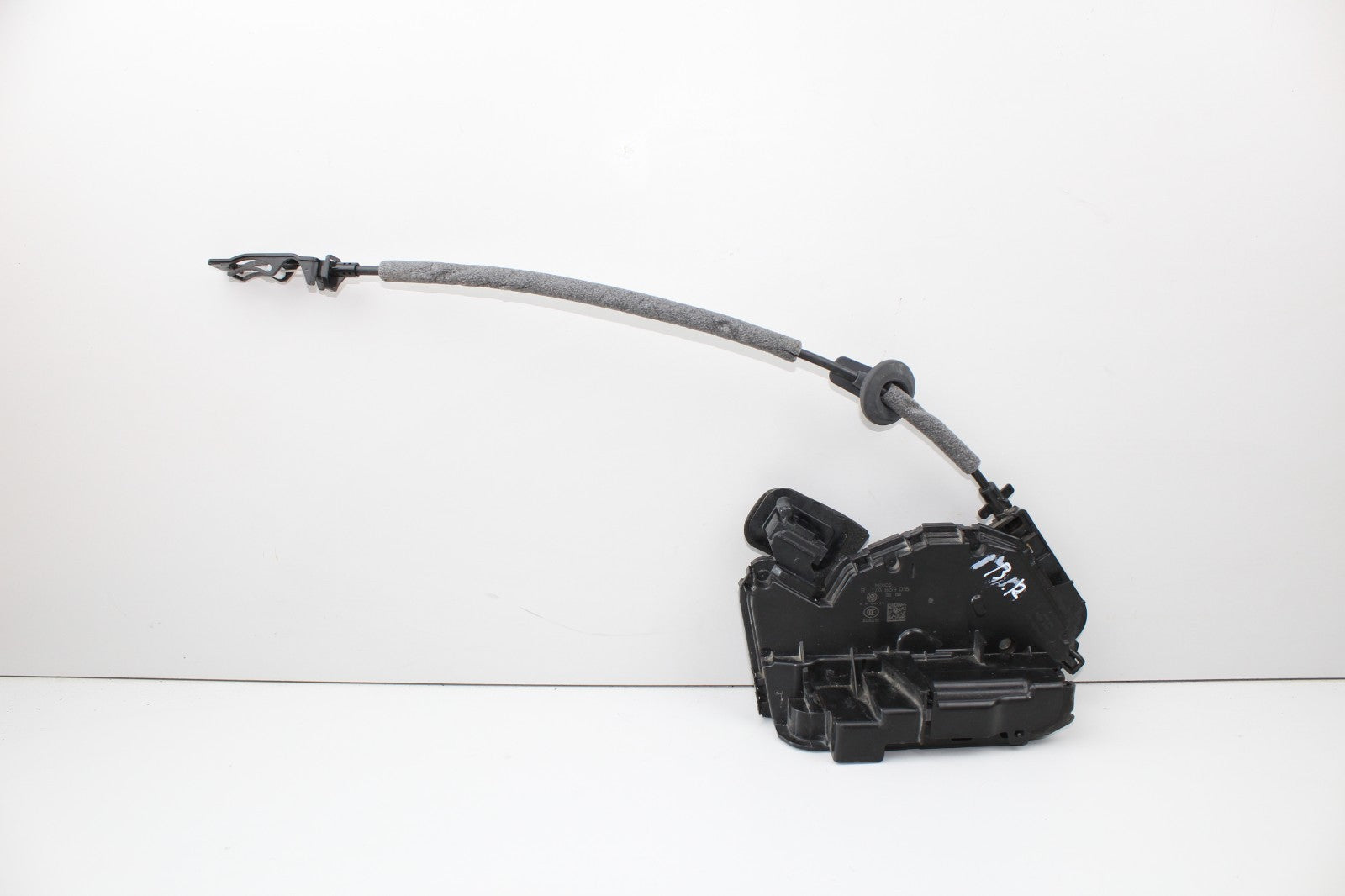 2019-20 VW Volkswagen OEM Right RH Door Lock Latch Actuator 17A839016 Genuine
