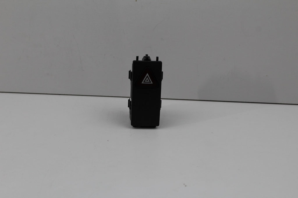 2010-13 MERCEDES E350 HAZARD WARNING LIGHT SWITCH OEM 2129052600