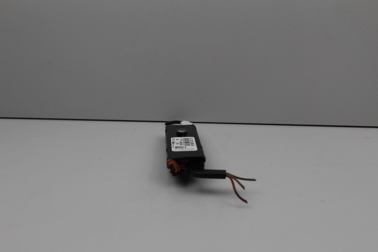 10-16 Mercedes E350 W212 OEM Antenna Amplifier Amp Module Radio OEM A2128703989