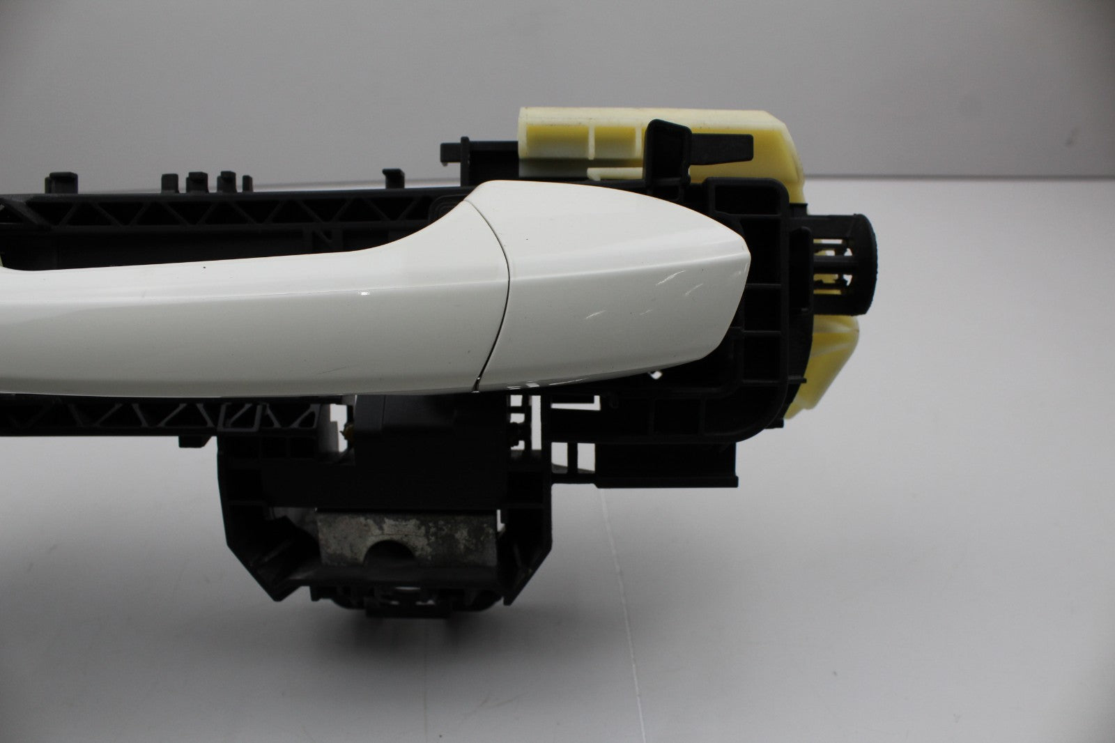 2010-14 MERCEDES E350 REAR LEFT DOOR HANDLE OEM A358601